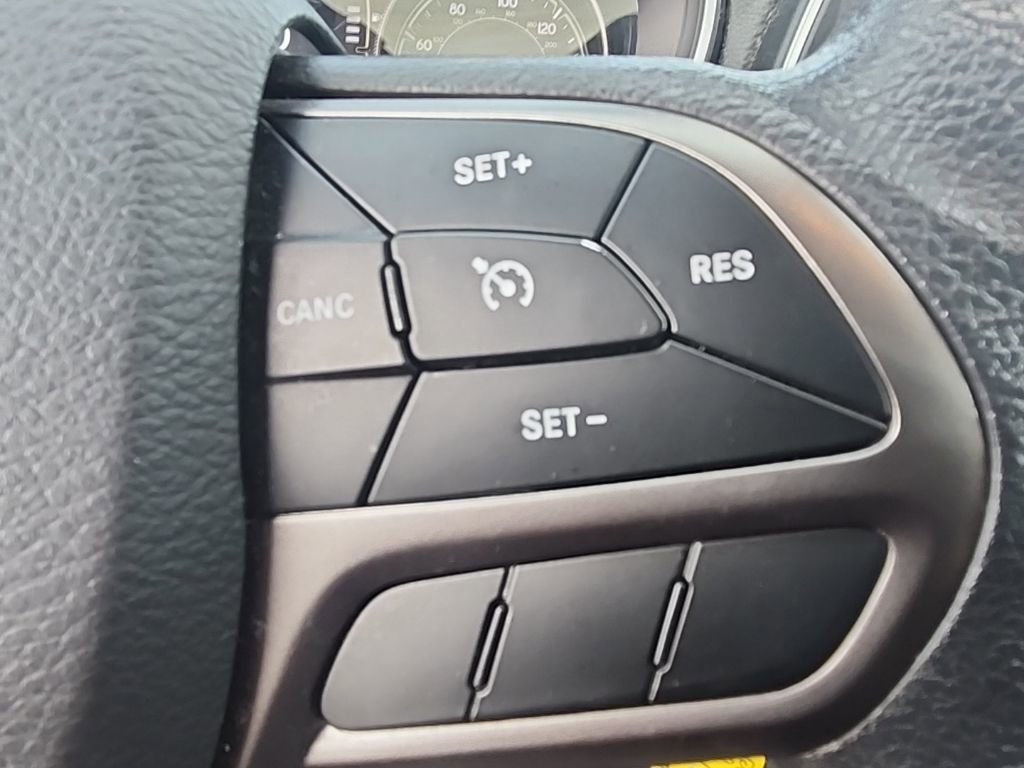 Certified 2019 Jeep Cherokee Latitude w/ Popular Appearance Group image 10