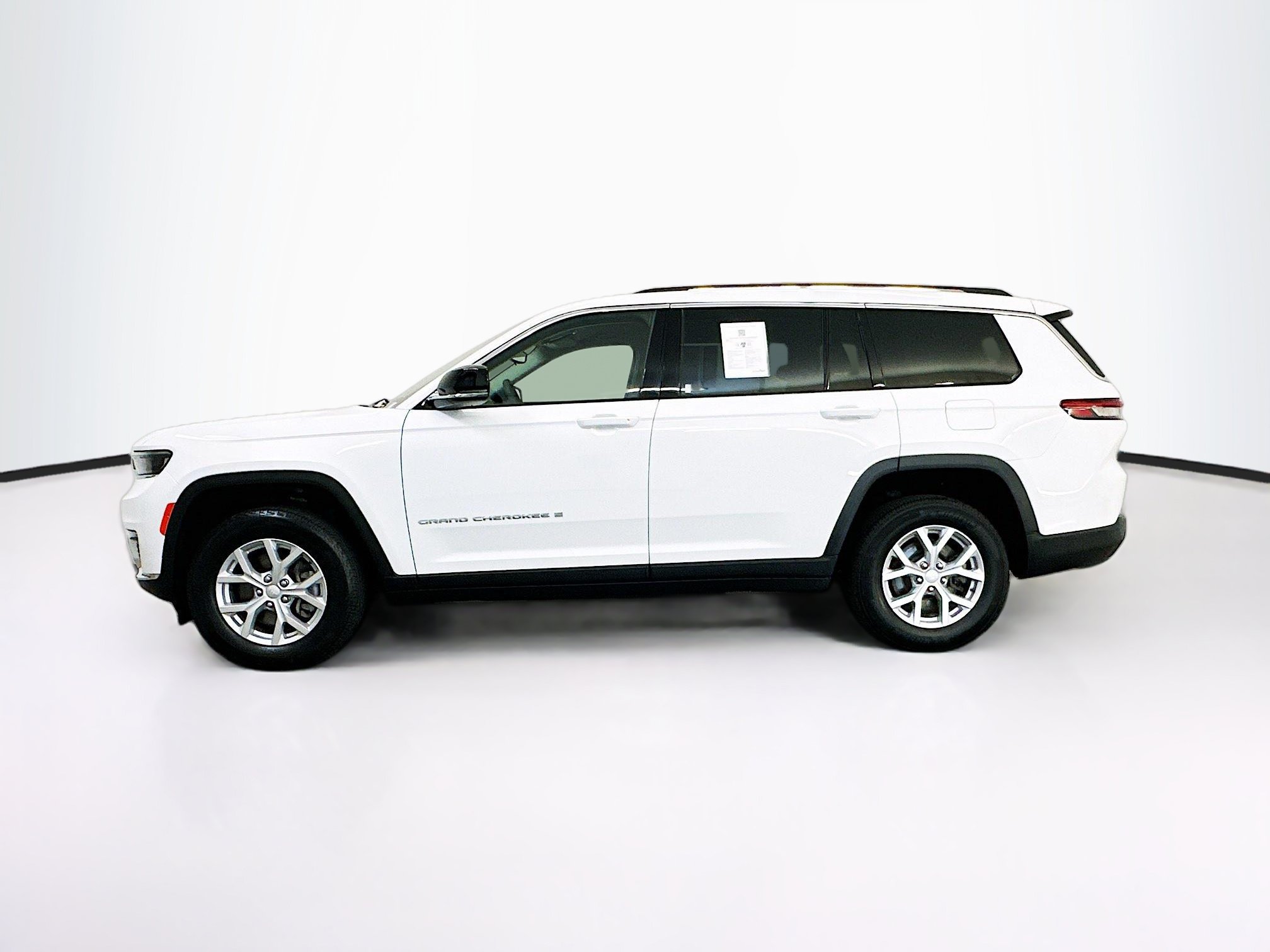 Used 2023 Jeep Grand Cherokee L Limited w/ Trailer Tow Group (B) AWD/4WD image 4