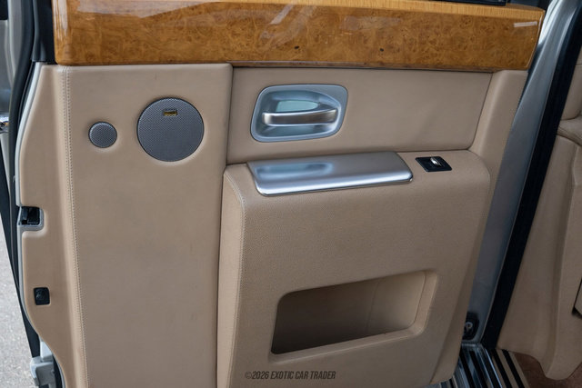 Used 2005 Rolls-Royce Phantom Sedan RWD image 34