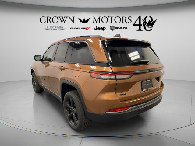 Used 2026 Jeep Grand Cherokee Limited w/ Limited Altitude Package AWD/4WD image 4