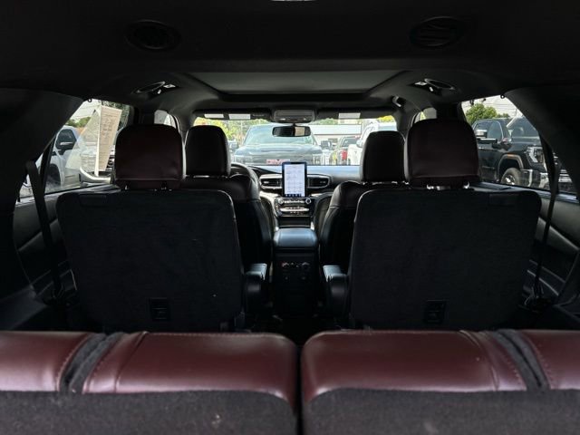 Used 2023 Ford Explorer Platinum w/ Technology Package AWD/4WD image 14