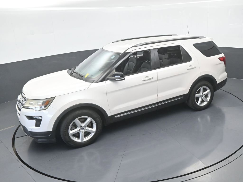 Used 2018 Ford Explorer XLT w/ Equipment Group 202A FWD image 50