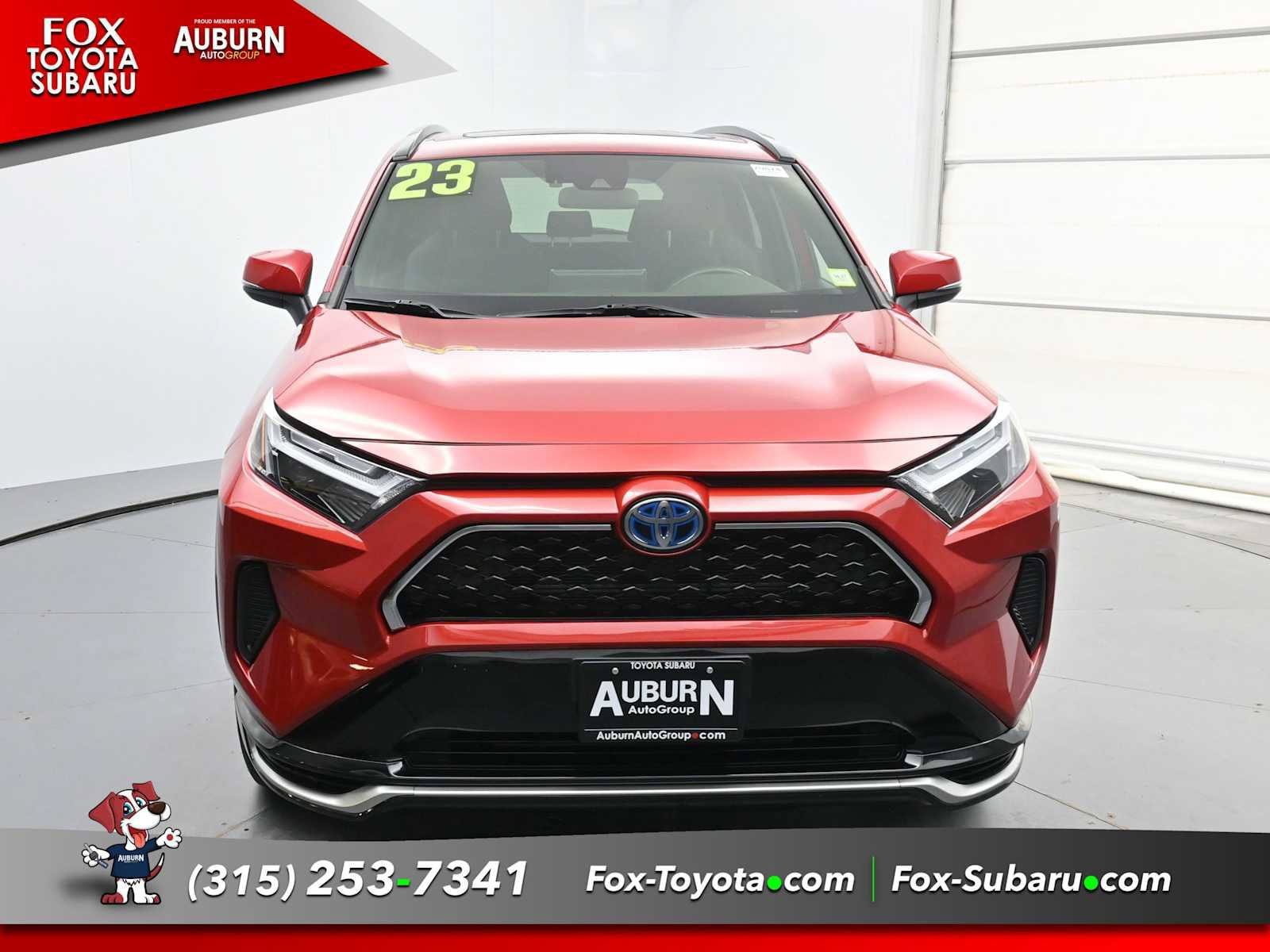 Used 2023 Toyota RAV4 SE w/ Weather & Moonroof Package AWD/4WD image 3
