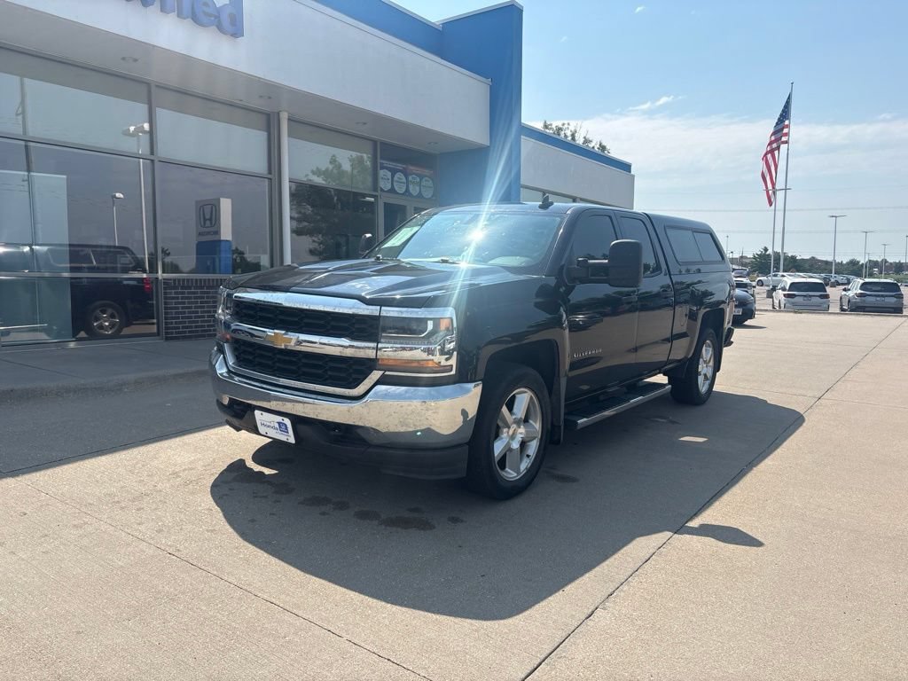 Used 2017 Chevrolet Silverado 1500 W/T w/ Trailering Package
