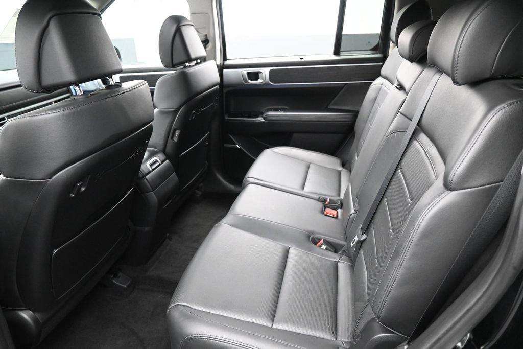 Used 2024 Hyundai Santa Fe Limited FWD image 29
