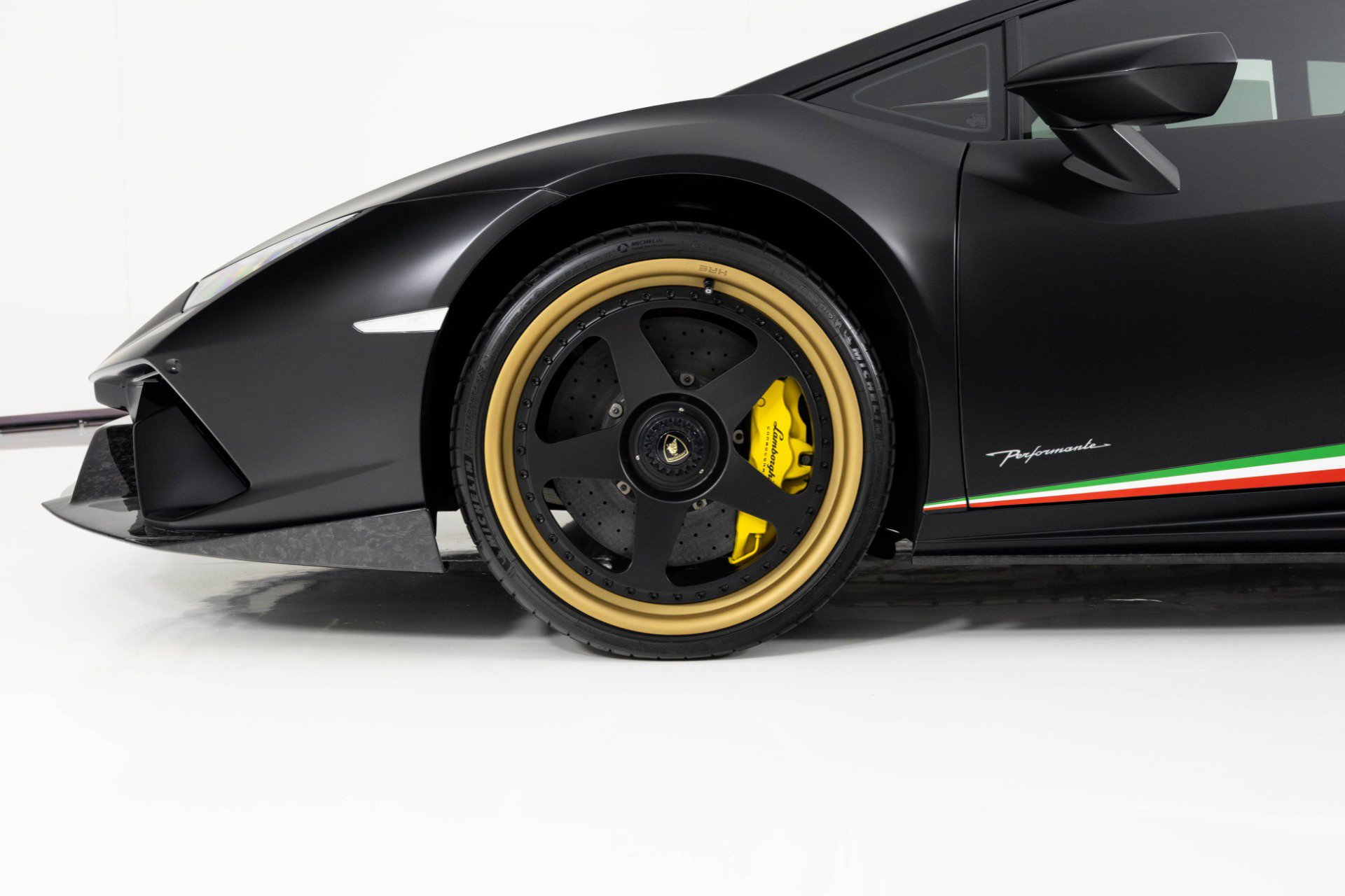 Used 2018 Lamborghini Huracan Performante image 10