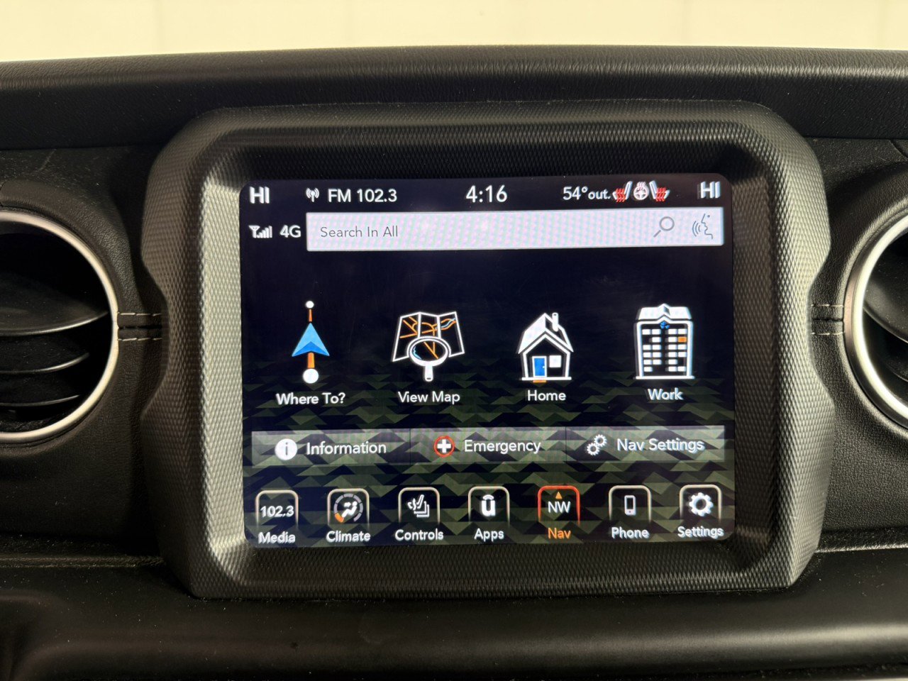 Used 2023 Jeep Wrangler Sahara w/ Cold Weather Group image 22