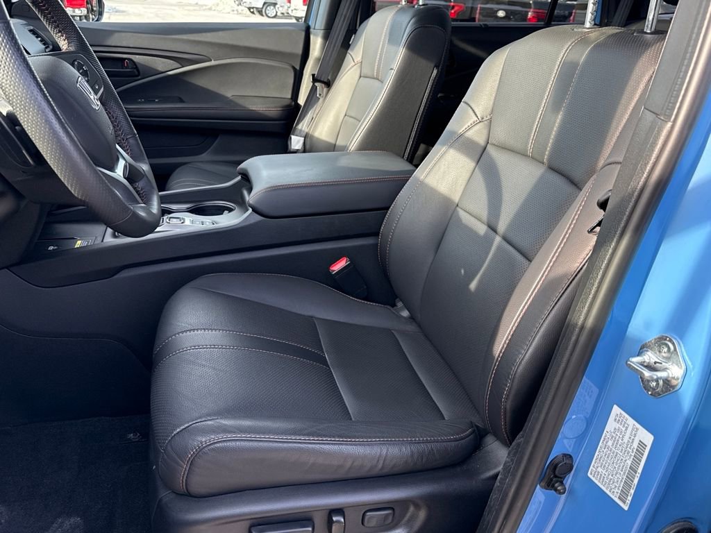 Used 2025 Honda Passport TrailSport image 14