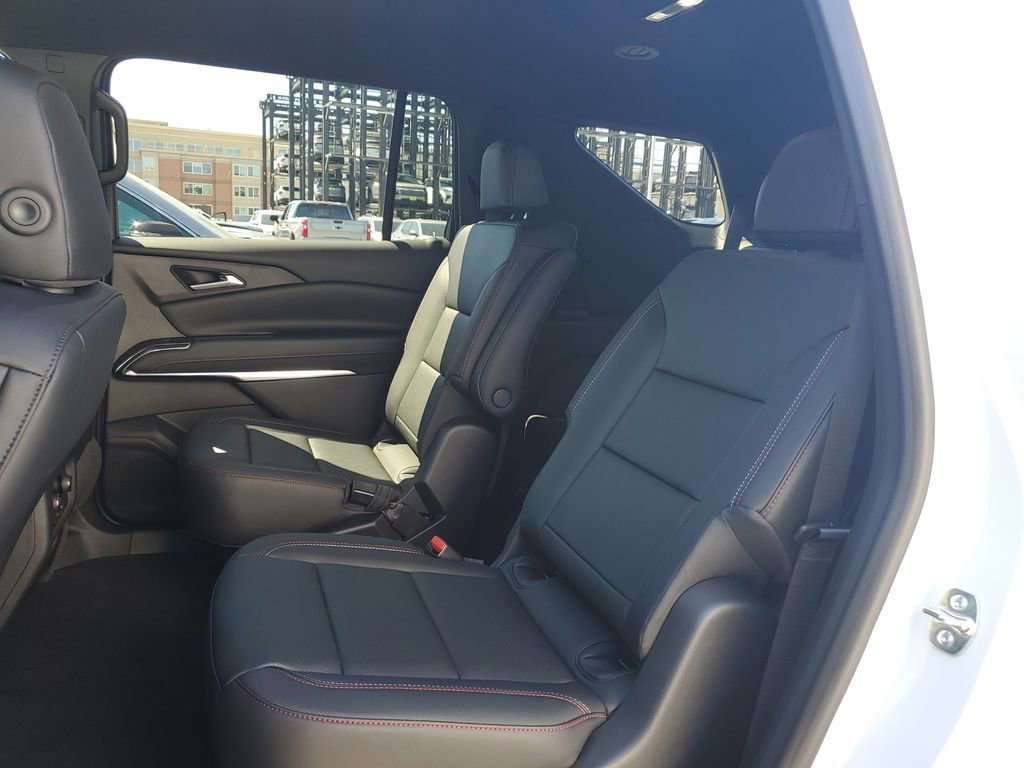 New 2026 Chevrolet Traverse Z71 w/ Driver Confidence Package AWD/4WD image 15
