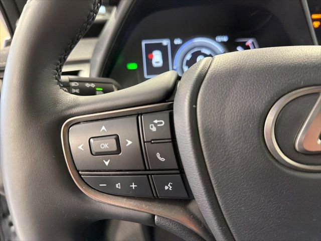 Used 2023 Lexus UX 250h AWD w/ Accessory Package (Z2) image 15