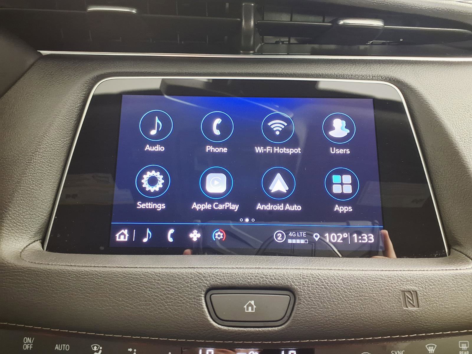 Used 2021 Cadillac XT4 Premium Luxury FWD image 18