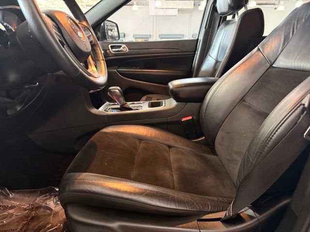 Used 2018 Jeep Grand Cherokee Altitude AWD/4WD image 9