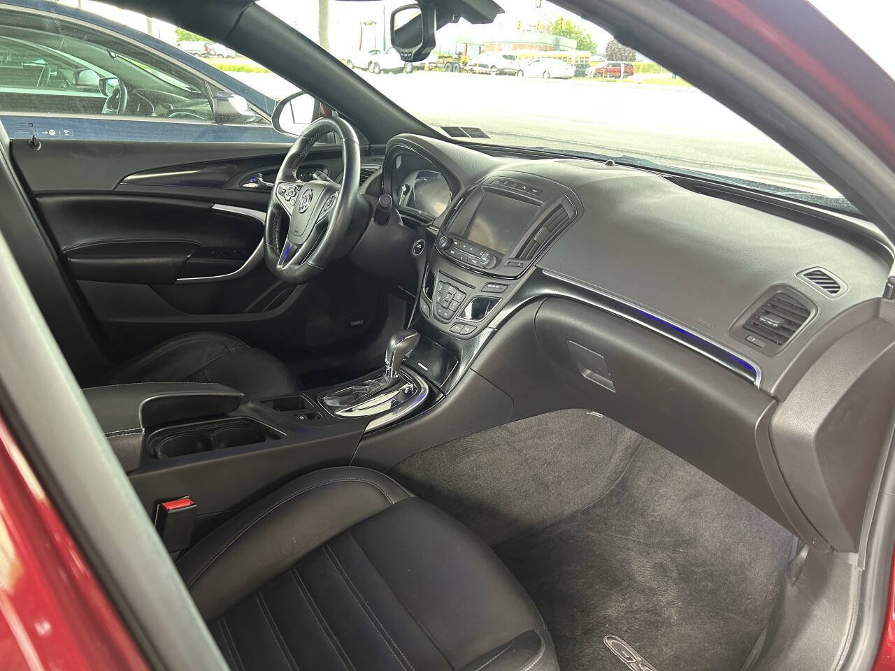 Used 2017 Buick Regal GS AWD/4WD image 4