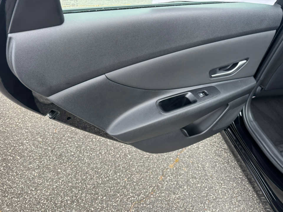 New 2025 Hyundai Elantra SEL w/ Cargo Package image 12