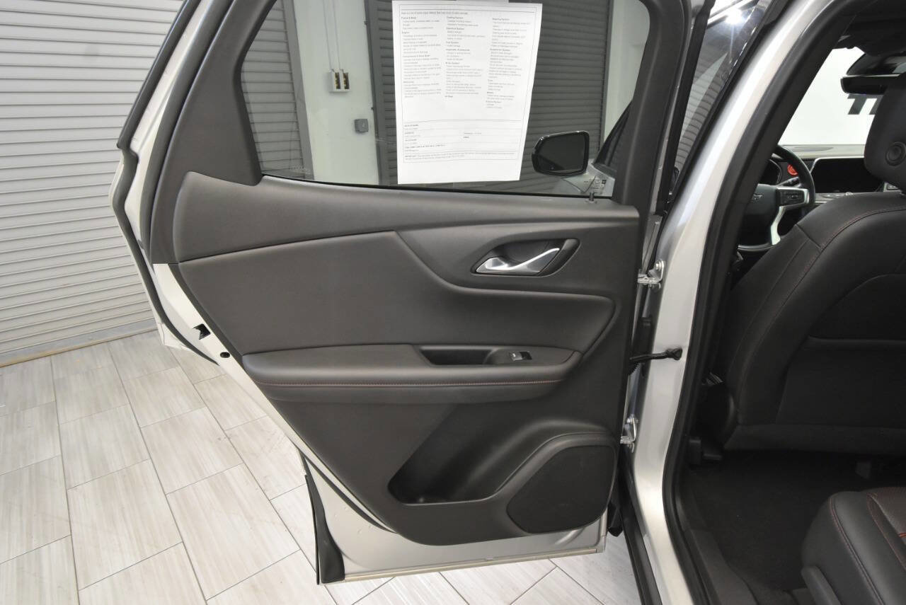 Used 2022 Chevrolet Blazer RS w/ Driver Confidence II Package AWD/4WD image 18