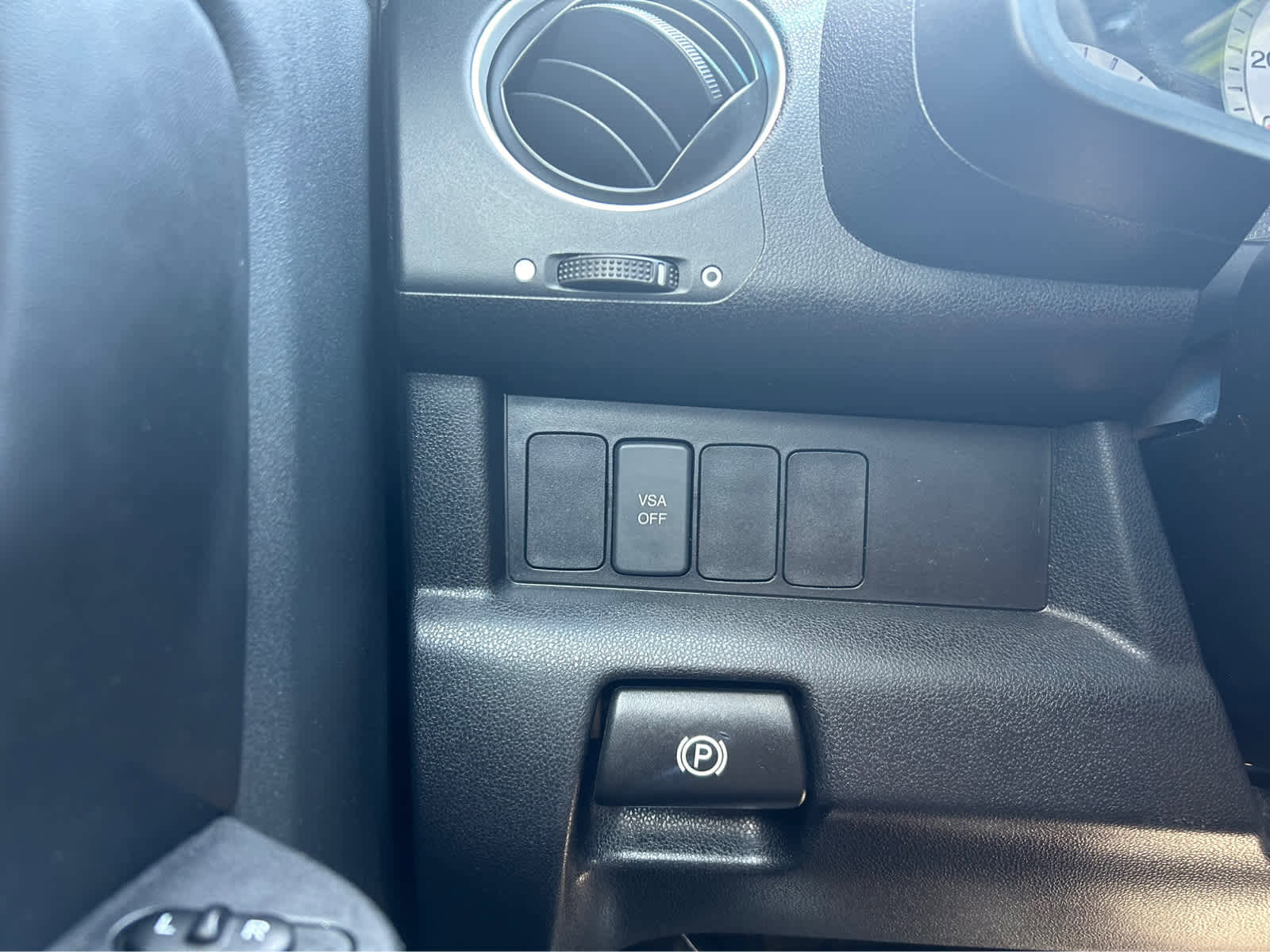 Used 2010 Honda Pilot EX-L image 18