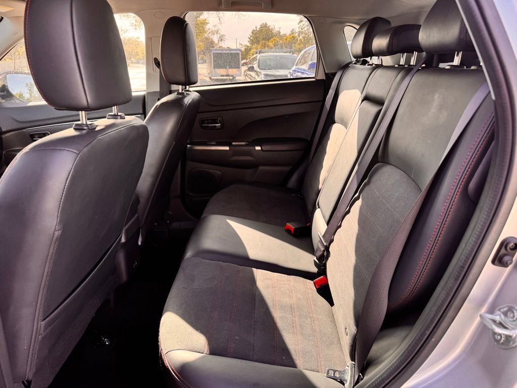 Used 2024 Mitsubishi Outlander Sport SE image 9