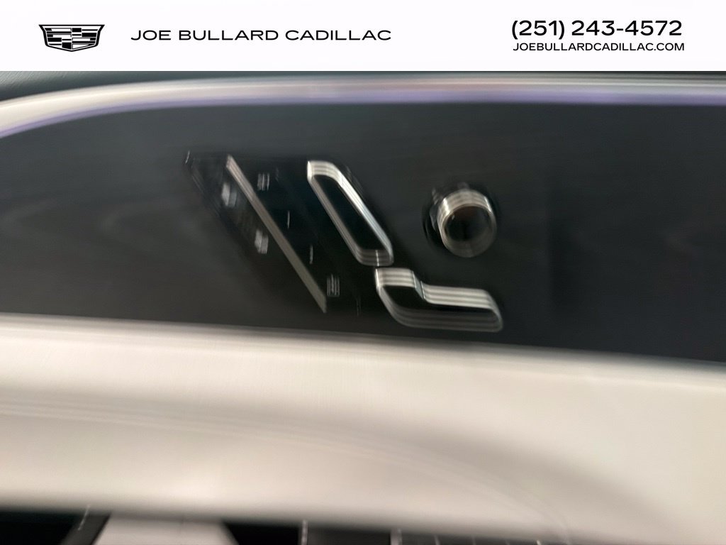 New 2027 Cadillac Optiq Luxury AWD/4WD image 13