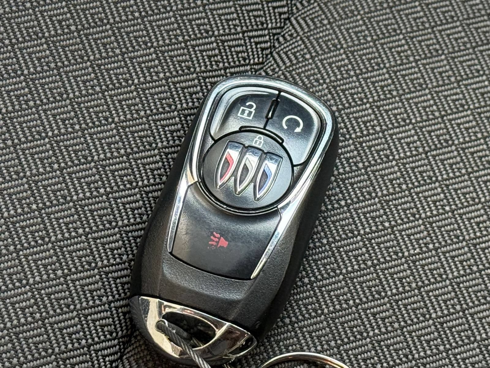 Used 2025 Buick Encore GX Preferred AWD/4WD image 21