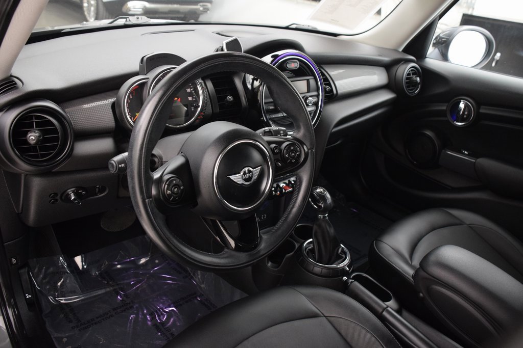 Used 2015 MINI Cooper 4-Door Hardtop image 20