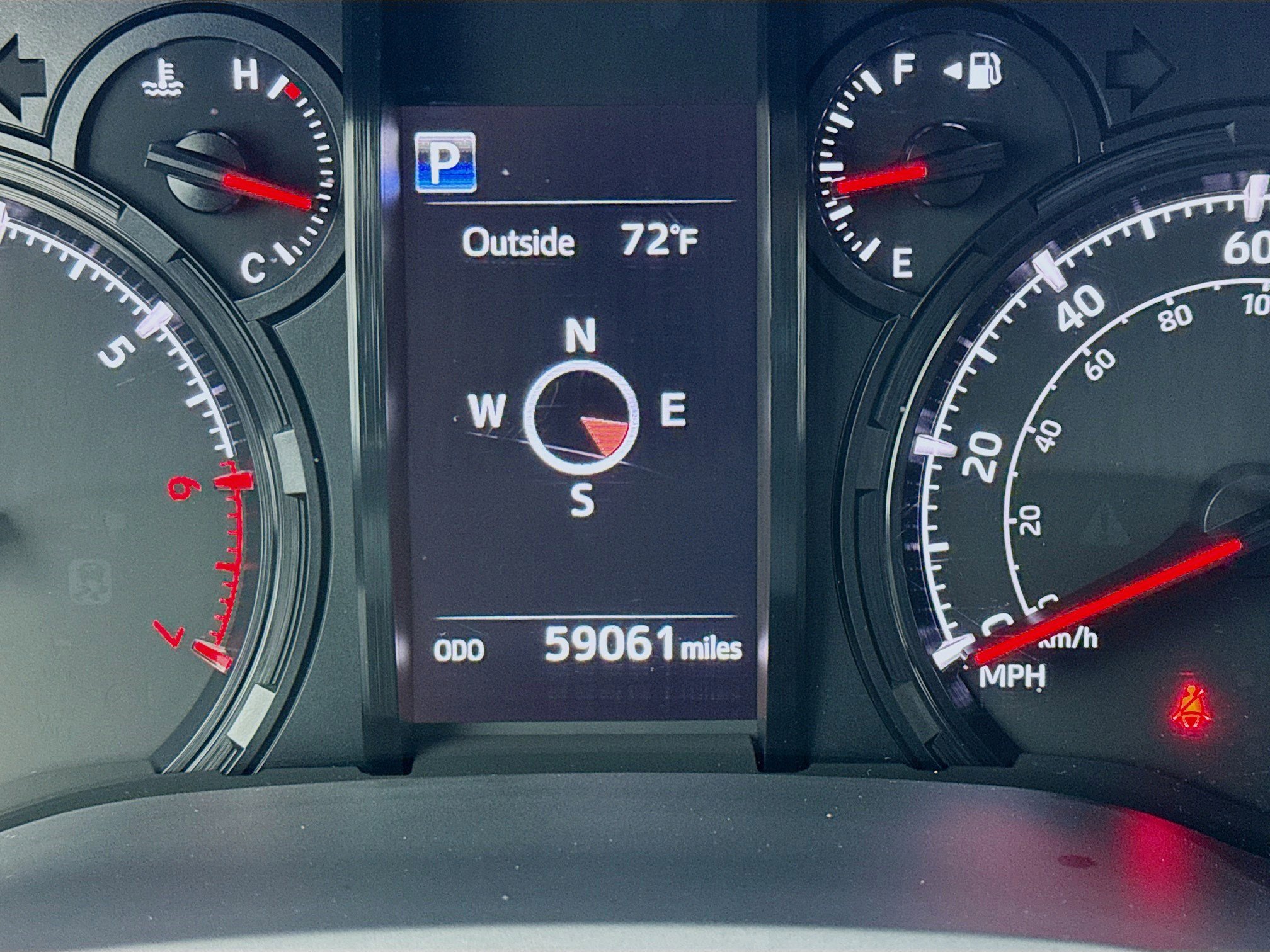 Used 2021 Toyota 4Runner SR5 Premium w/ Moonroof Package RWD image 8