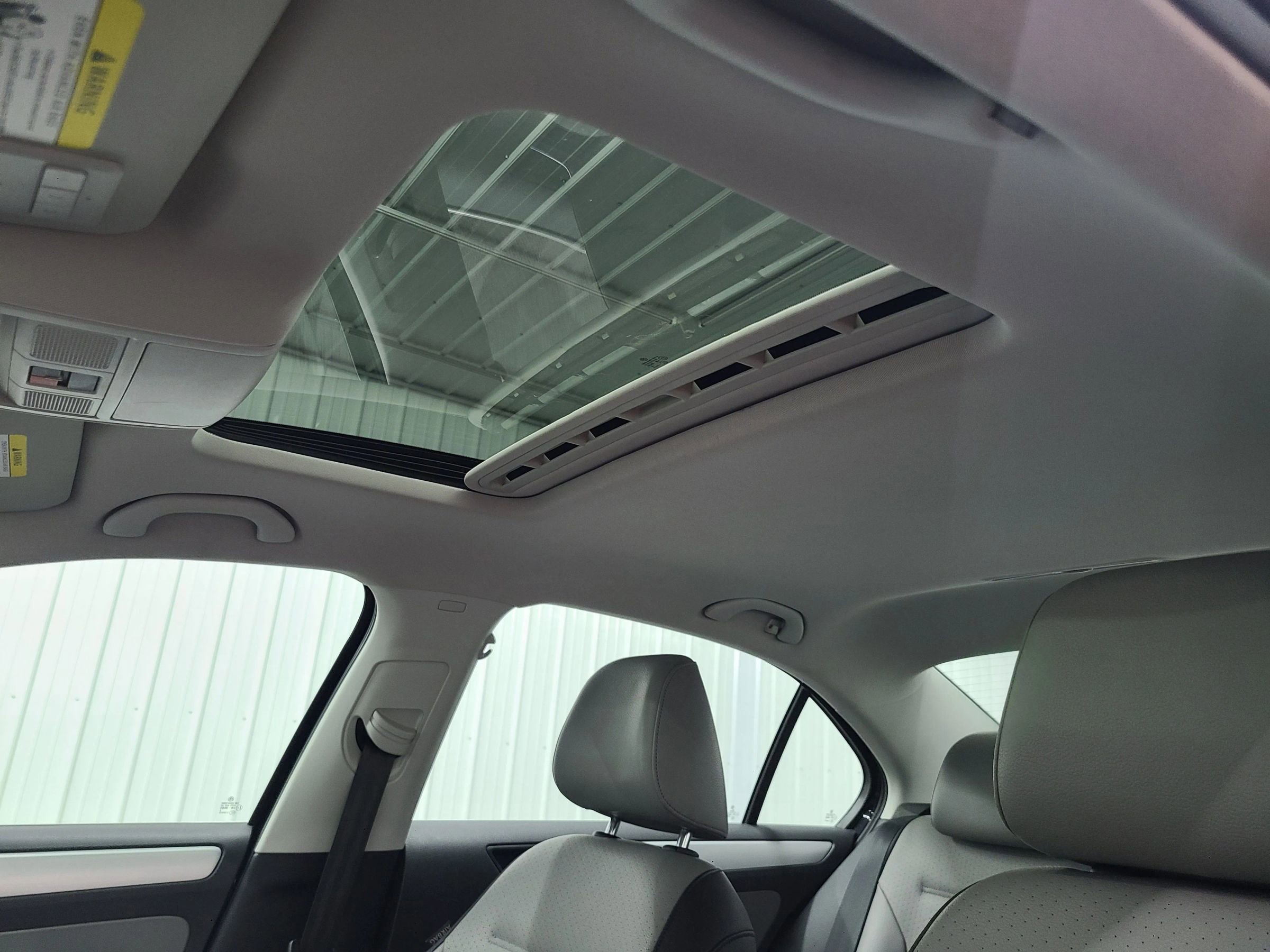 Used 2016 Volkswagen Jetta SEL Premium image 20