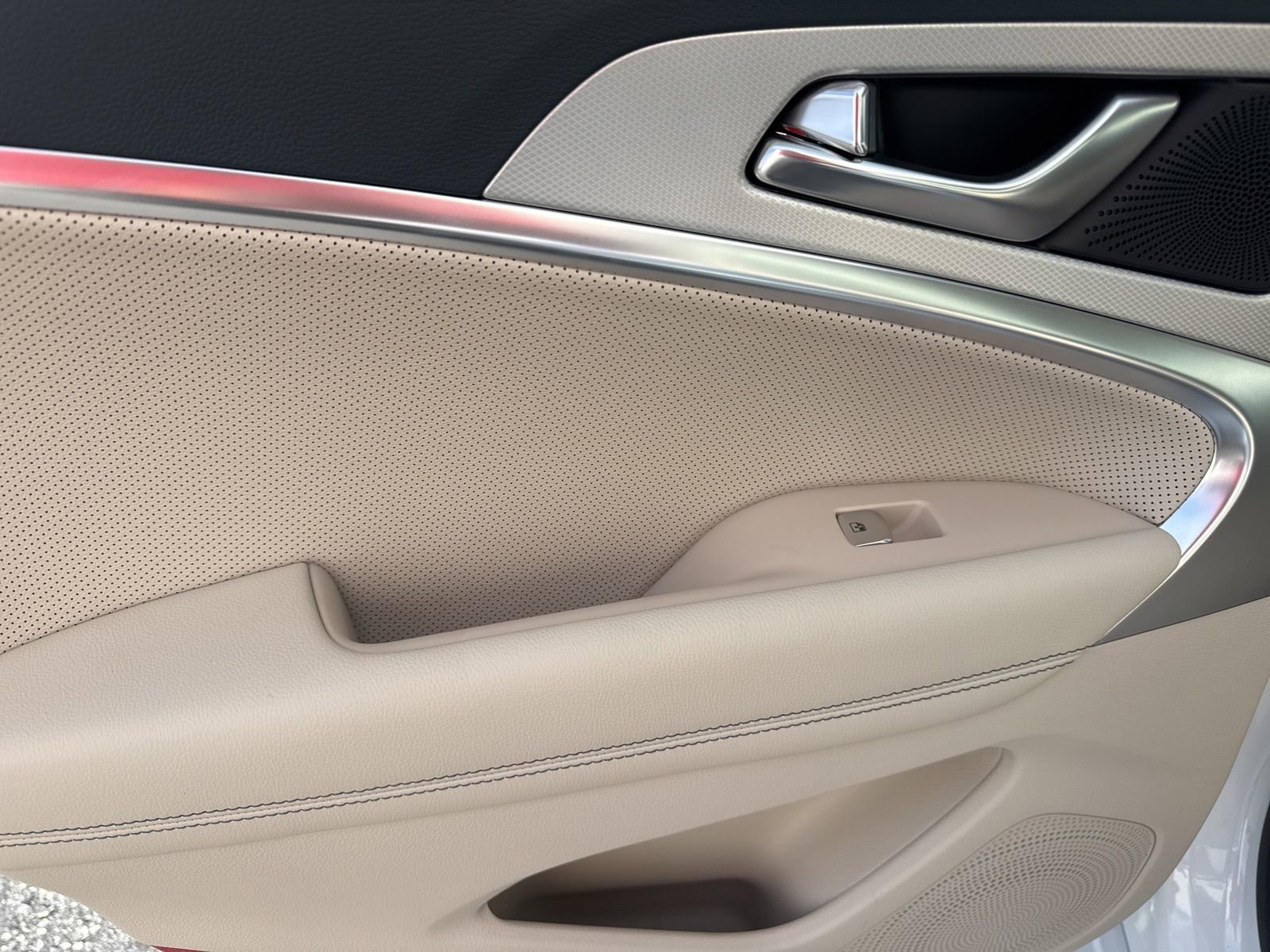 Used 2026 Genesis G70 2.5T Prestige image 13