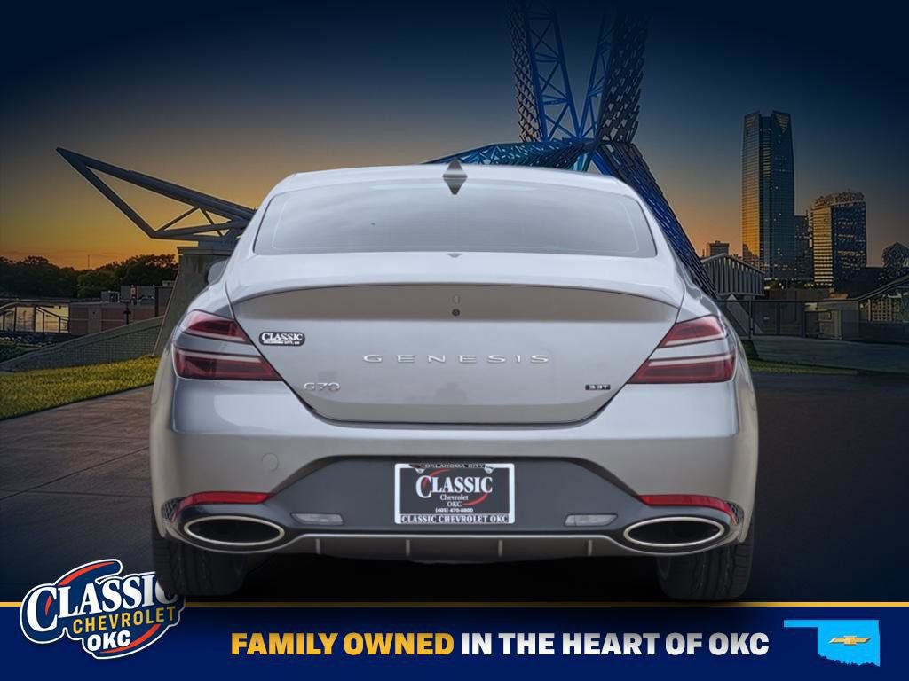 Used 2022 Genesis G70 3.3T RWD image 6