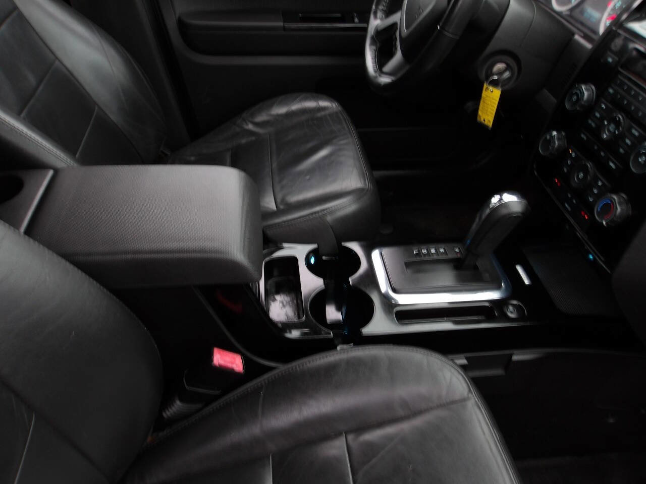 Used 2011 Ford Escape Limited image 19