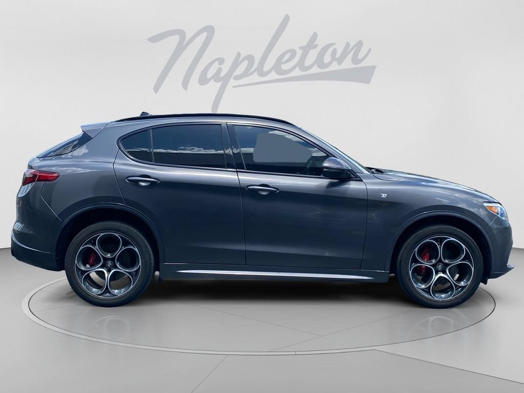 Used 2023 Alfa Romeo Stelvio Ti w/ Active Assist Plus Package AWD/4WD image 7