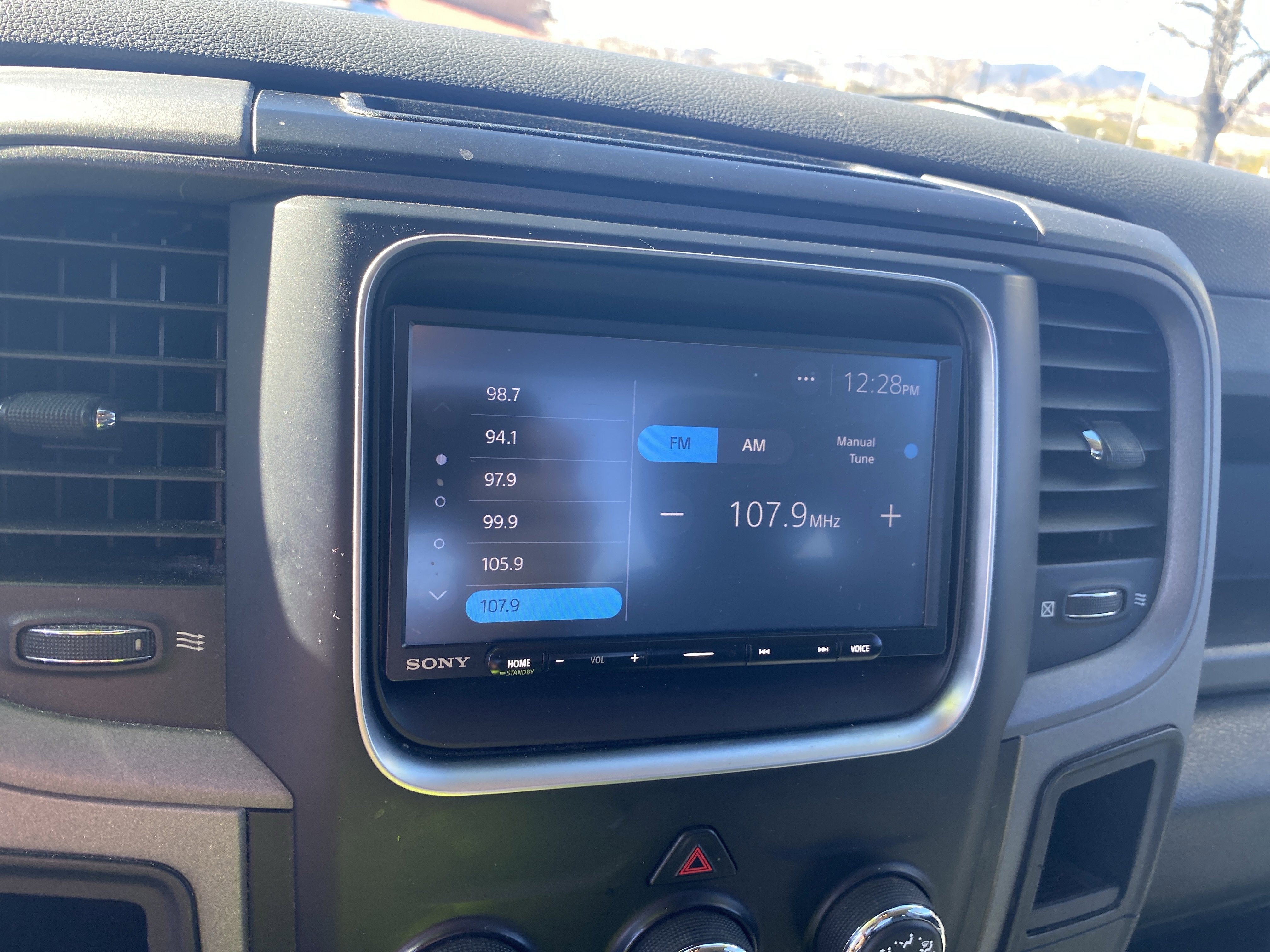 Used 2014 RAM 1500 Express image 14