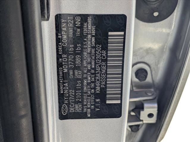 Used 2023 Hyundai Venue SEL FWD image 24