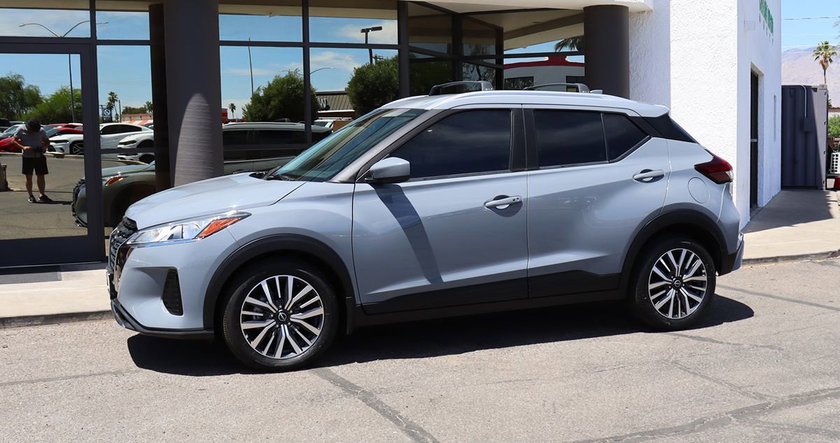 Used 2023 Nissan Kicks SV w/ Exterior Package FWD image 7