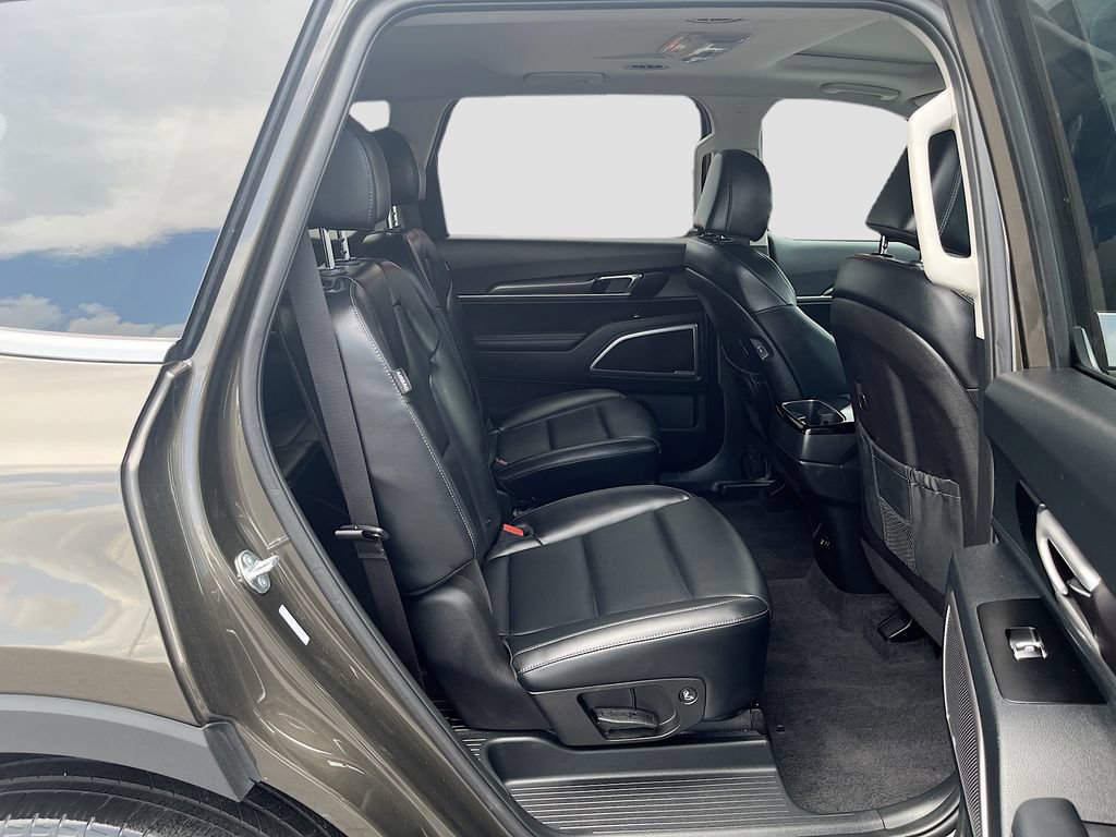 Used 2025 Kia Telluride S AWD/4WD image 29