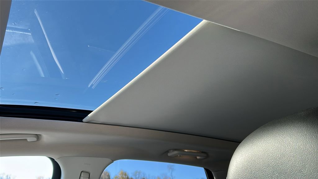 Used 2019 Ford Edge Titanium w/ Equipment Group 301A image 21