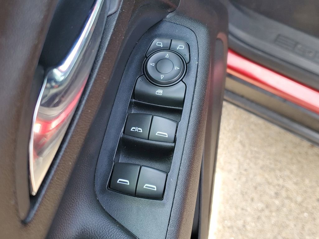 Used 2019 Chevrolet Equinox LT FWD image 18