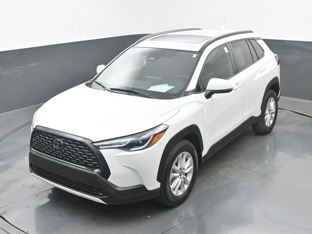 Used 2023 Toyota Corolla Cross LE w/ Moonroof Package image 33