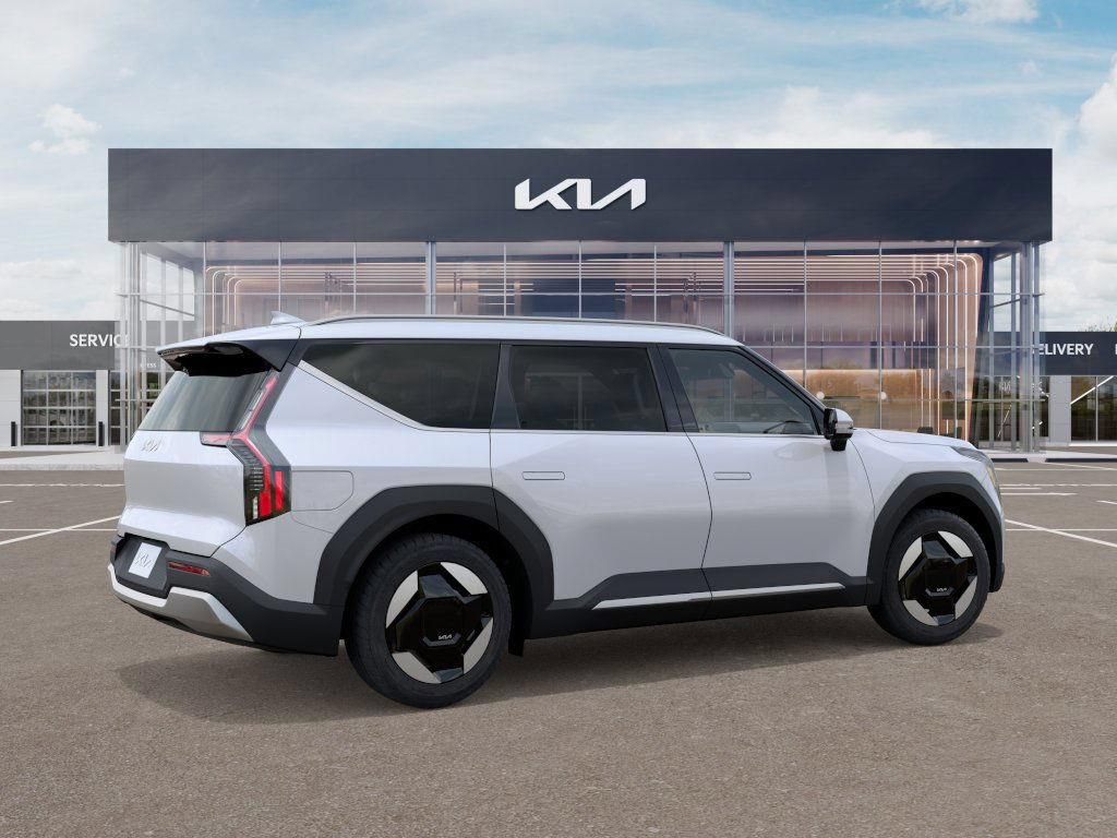 New 2026 Kia EV9 Wind AWD/4WD image 6