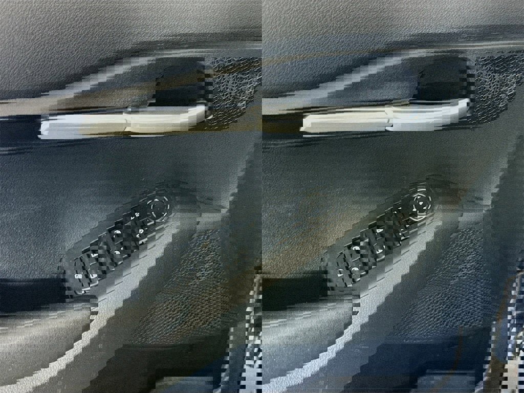 Used 2021 Kia Seltos LX image 11