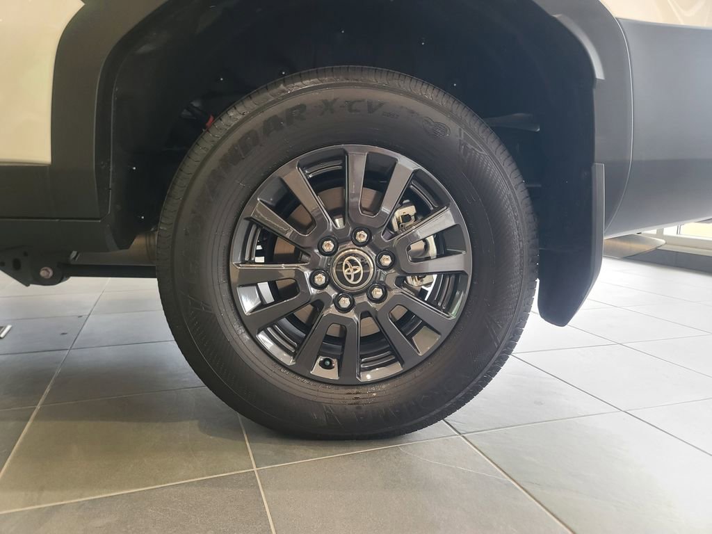 Used 2025 Toyota Land Cruiser image 10