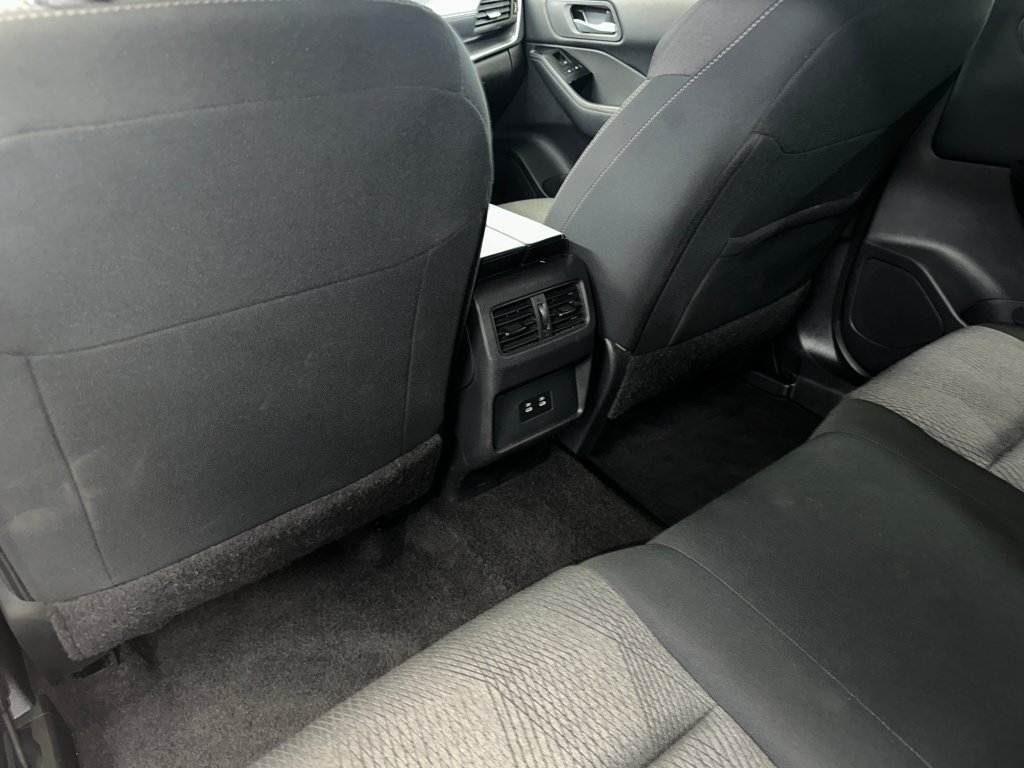 Used 2024 Nissan Rogue SV AWD/4WD image 19