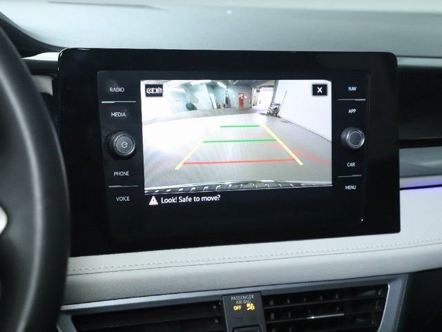 Certified 2025 Volkswagen Taos SEL AWD/4WD image 31