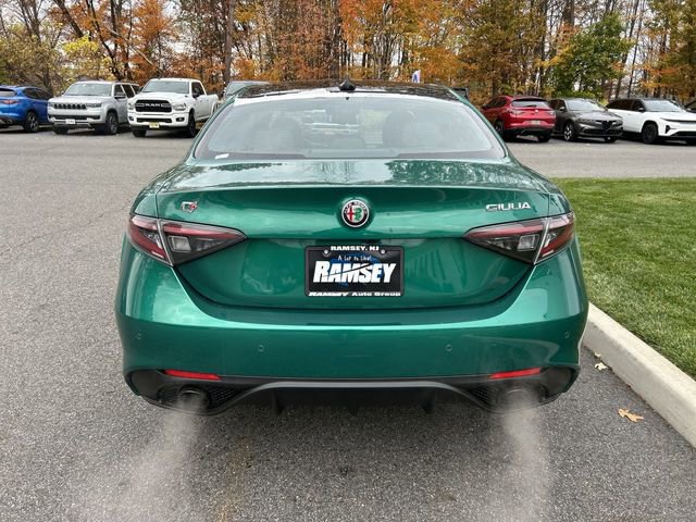 New 2025 Alfa Romeo Giulia AWD w/ Driving Assist Package image 7