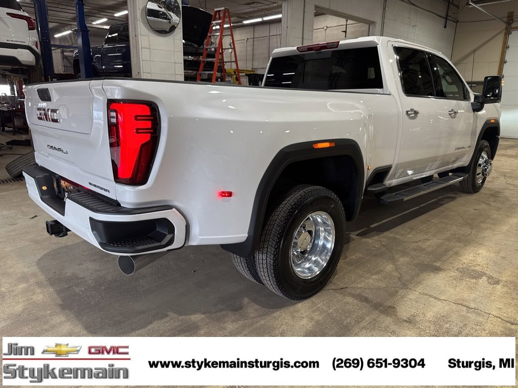 New 2025 GMC Sierra 3500 Denali w/ Denali Reserve Package image 7