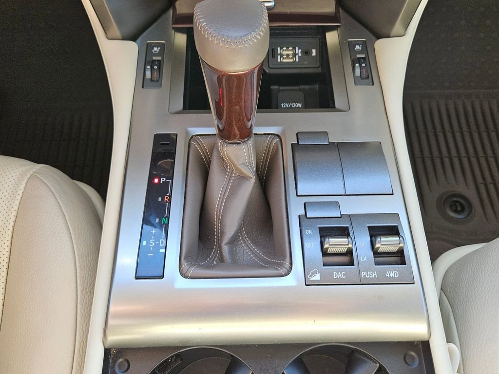 Used 2019 Lexus GX 460 Premium w/ Premium Package AWD/4WD image 21