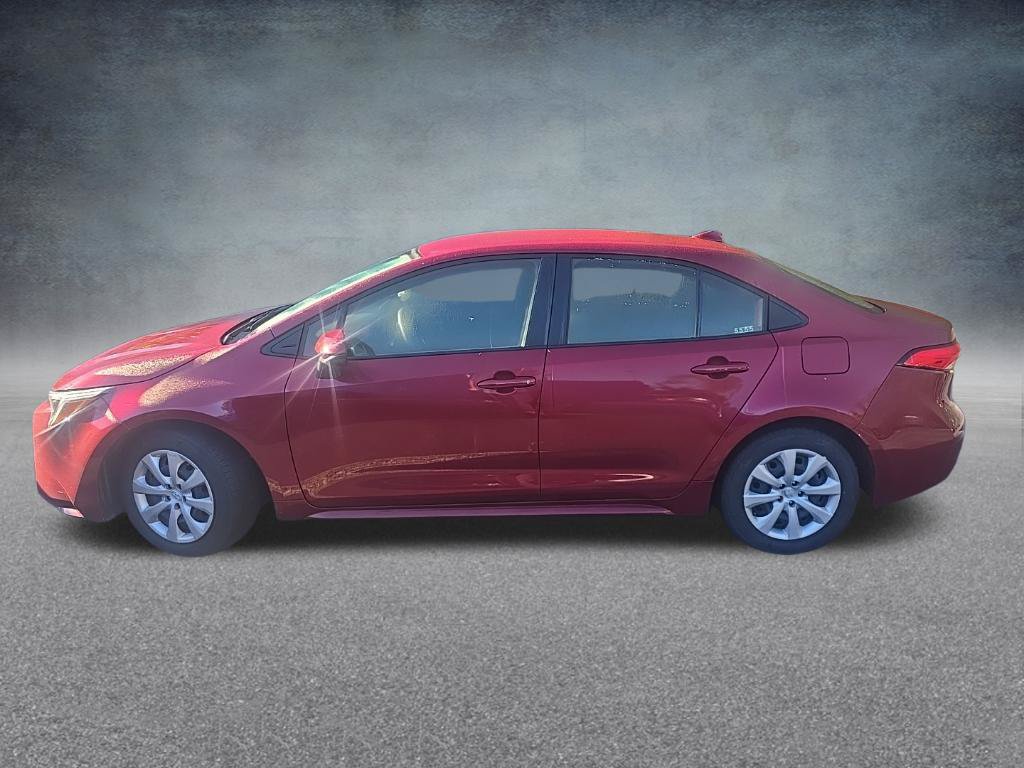 Used 2025 Toyota Corolla LE FWD image 4