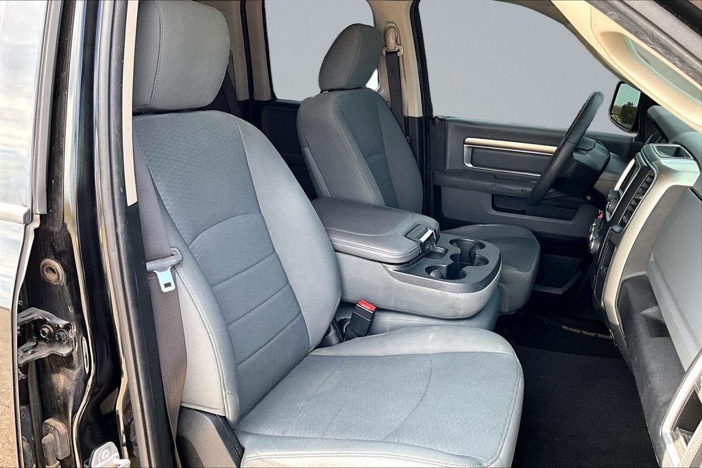 Used 2018 RAM 1500 Classic SLT AWD/4WD image 7