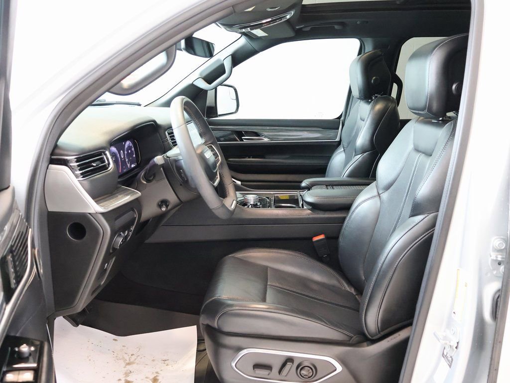 Used 2022 Jeep Wagoneer Series II w/ Premium Group I image 12