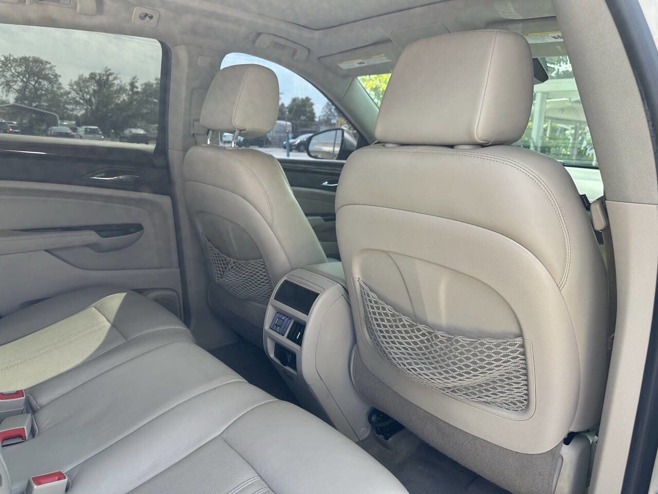 Used 2016 Cadillac SRX Luxury w/ Driver Awareness Package image 19