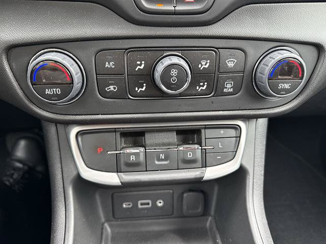Certified 2023 GMC Terrain SLE w/ Driver Convenience Package FWD image 17